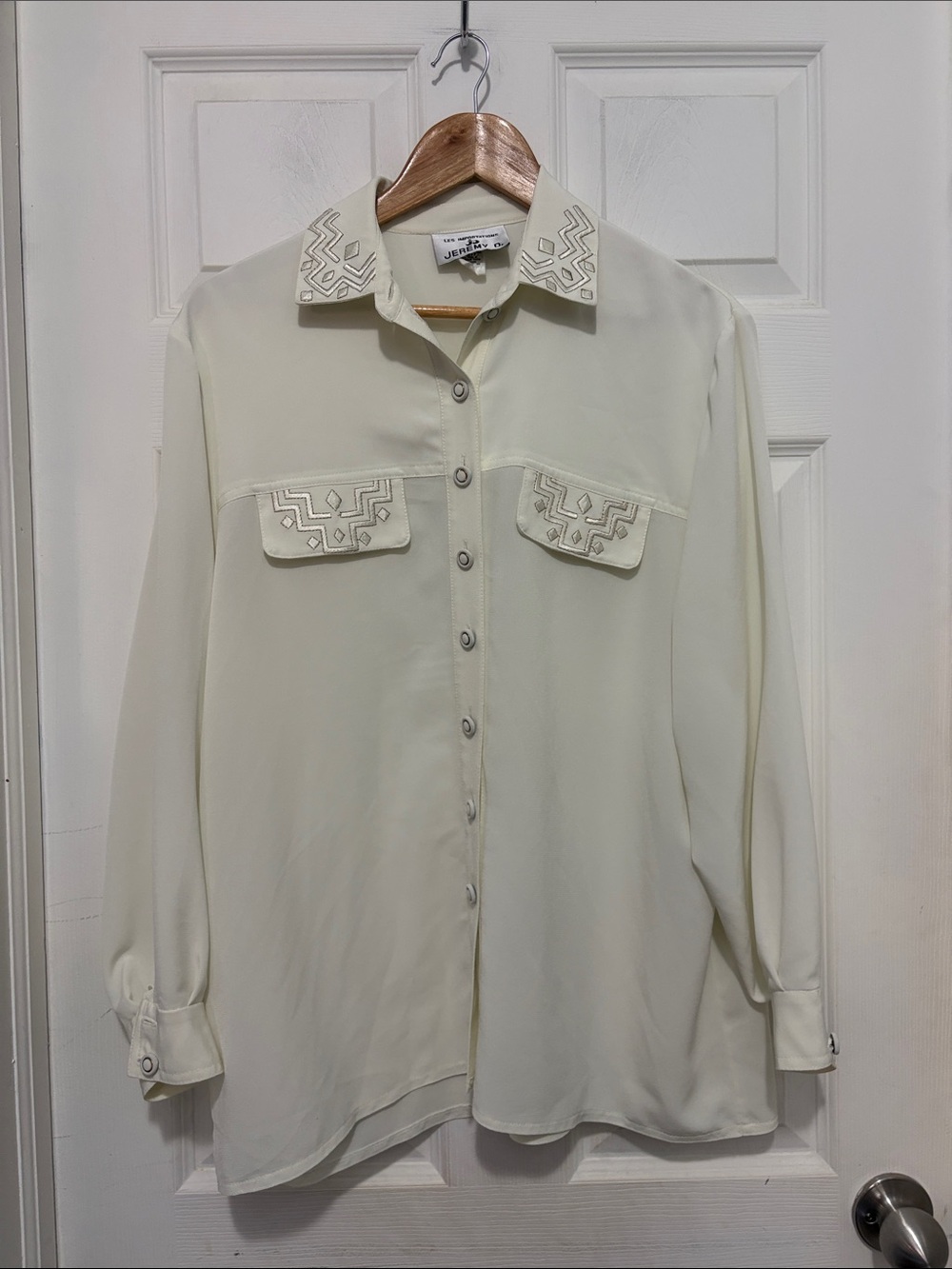 Vintage Jeremy D Elegant Cream Embroidered Collar Button-Up Blouse